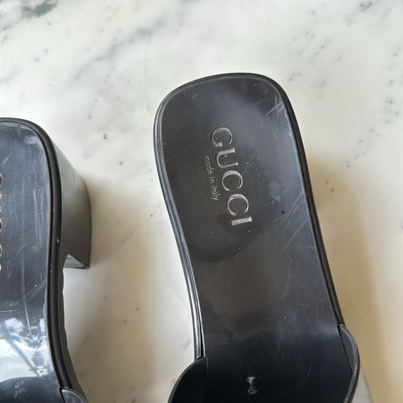 Gucci black rubber platform slides with logo - Picture 3 of 5